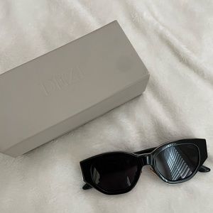 Dezi Charge It Sunglasses